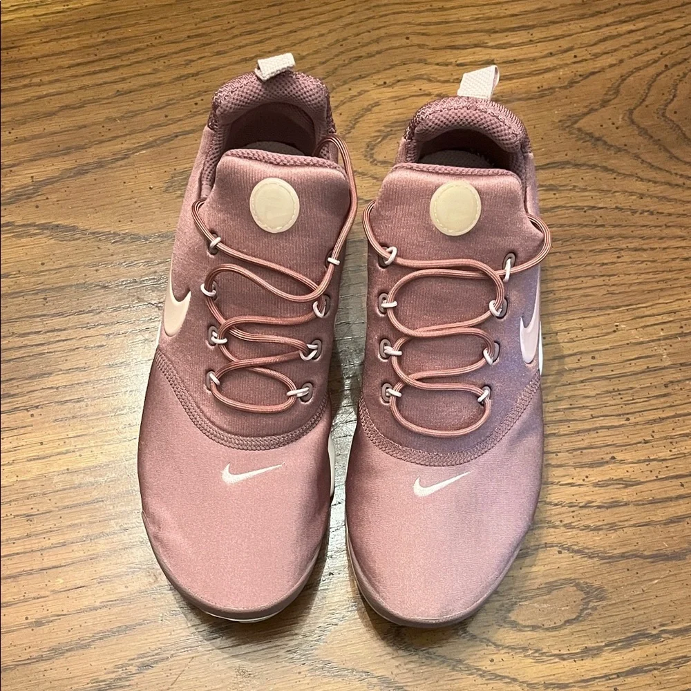 Nike Presto Fly Mauve Sneakers, size‎ 9